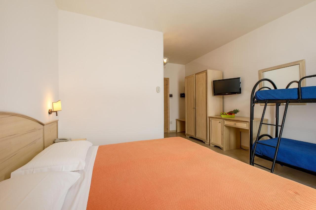 Hotel Corallo Torre Santa Sabina Luaran gambar