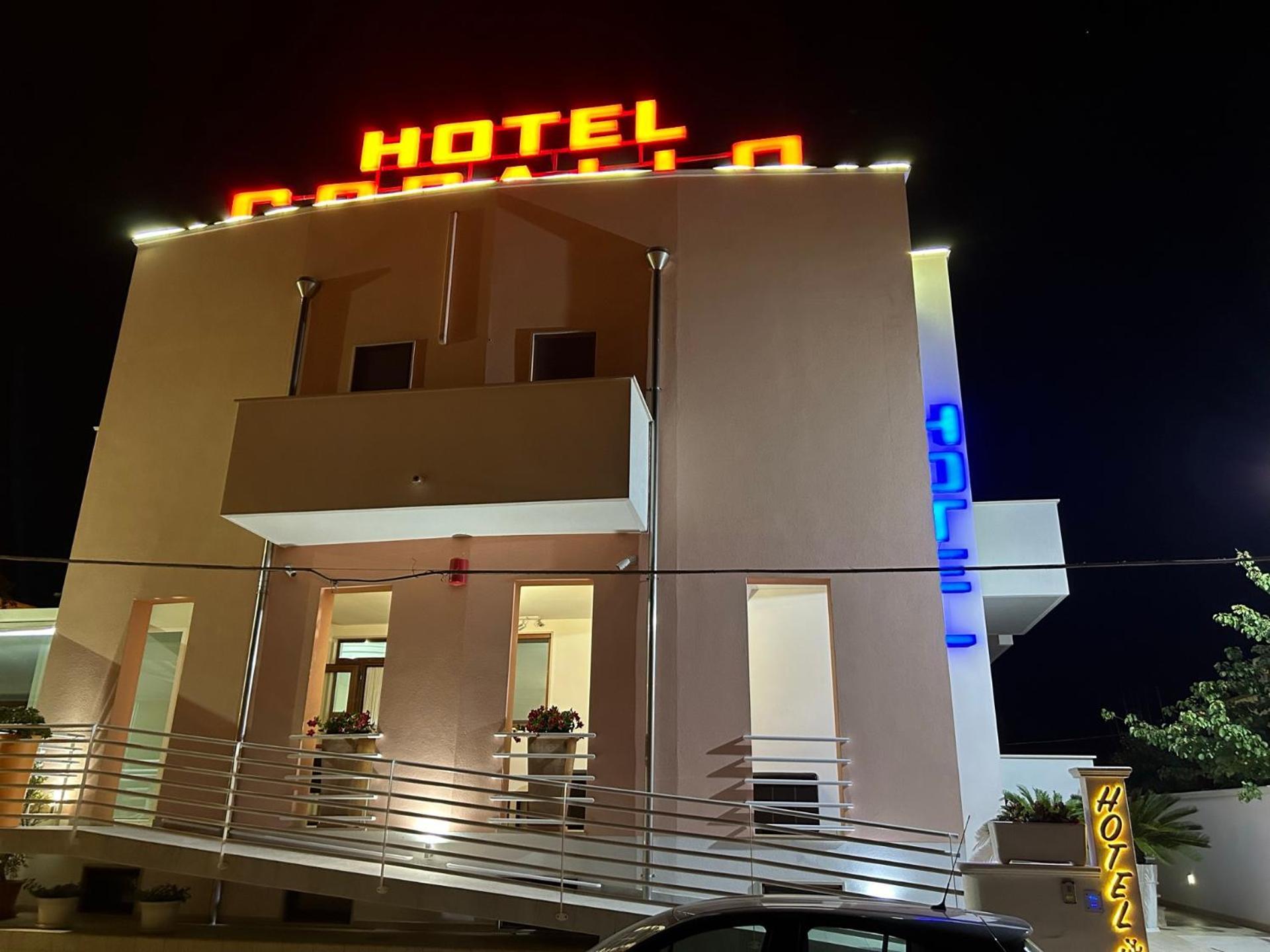 Hotel Corallo Torre Santa Sabina Luaran gambar