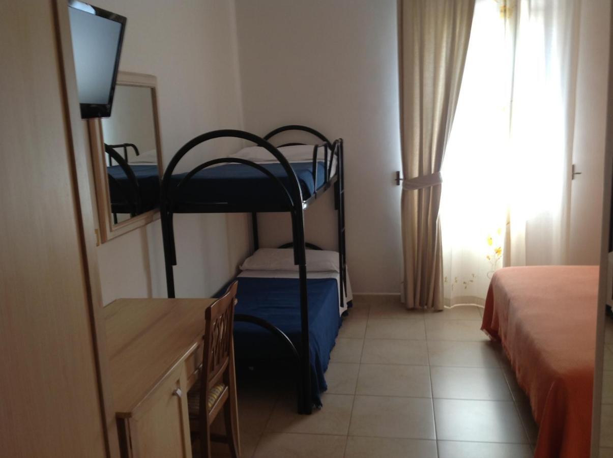 Hotel Corallo Torre Santa Sabina Bilik gambar